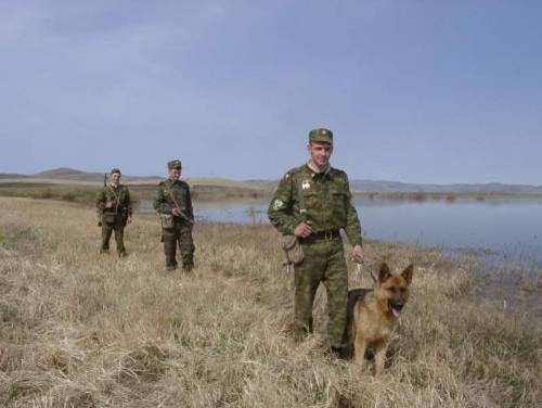 Рейд пограничного наряда (http://pogranichniki.ru/photo/6-0-493)